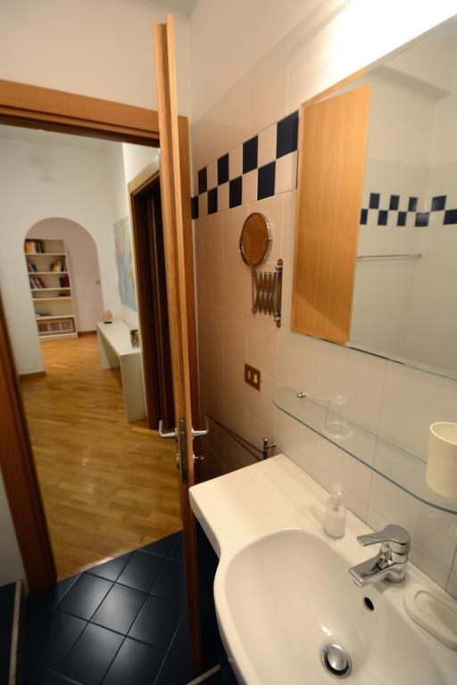 We Love It - Bestbnb Garbatella Rome Bagian luar foto